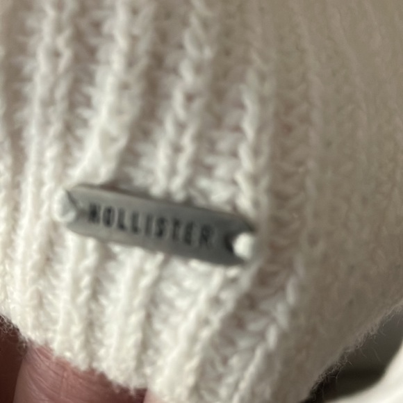 Soft and cropped ivory sweater - Picture 2 of 4